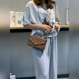 LV Damier Ebène с покрытием из парусины и цепочкой Размеры： 21,0 