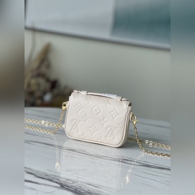LV  Артикул： M81 Сумка с цепочкой Изготовлена из мягкой кожи, э