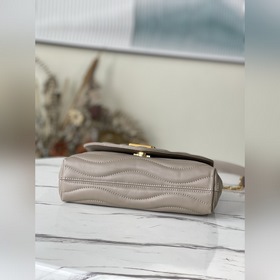 LV Артикул： M58550 NEW WAVE Сумка на цепочке с V-образной стежко