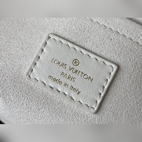 LV Артикул： M20687 Белый Маленькая сумка на цепочке Сочетает в 