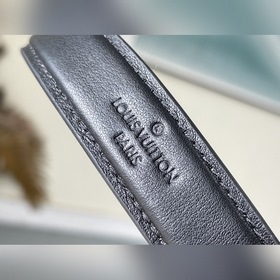 LV Модель： M20687 Черный Маленькая сумка на цепочке Сочетает в 