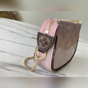 LV Артикул： M58009 Лакожа розовый MINI POCHETTE ACCESSORIES сумо