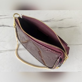 LV Артикул： M58009 Лакожа, бордовый MINI POCHETTE ACCESSORIES Э