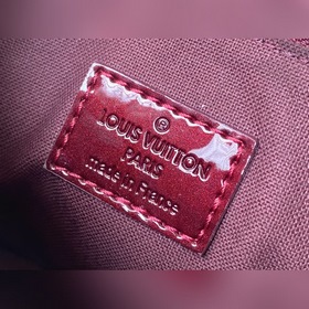 LV Артикул： M58009 Лакожа, бордовый MINI POCHETTE ACCESSORIES Э