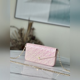 LV Артикул： M61276 Розовый Кожаный комплект из трех предметов Бо