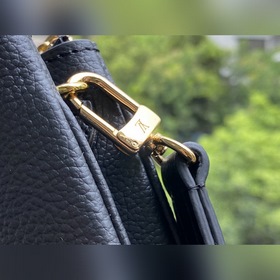 LV Артикул： M80084 Сумка-почтет с тиснением и двойной застежкой-
