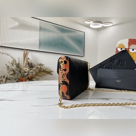 LV Артикул： M80697 Сумка Pochette Félicie с леопардовым принтом 