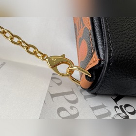 LV Артикул： M80697 Сумка Pochette Félicie с леопардовым принтом 