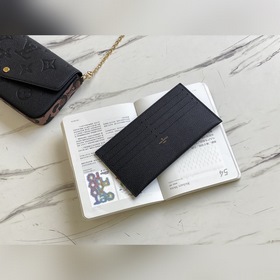 LV Артикул： M80697 Сумка Pochette Félicie с леопардовым принтом 