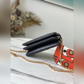 LV Артикул： M80742 Pochette Coussin Сумка на цепочке Мягкая текс