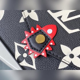 LV Модель M69515 Pochette Félicie сумка на цепочке В коллекции ак