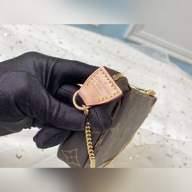 LV M95007 Сумка на цепочке Независимо от того, носите ли вы эту 