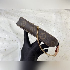 LV M95007 Сумка на цепочке Независимо от того, носите ли вы эту 