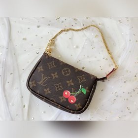 LV M95007 Сумка на цепочке Независимо от того, носите ли вы эту 