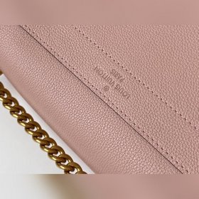 LV Модель： M57071 Розовая сумка Lockme Chain Small Изготовлена и