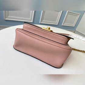 LV Модель： M57071 Розовая сумка Lockme Chain Small Изготовлена и