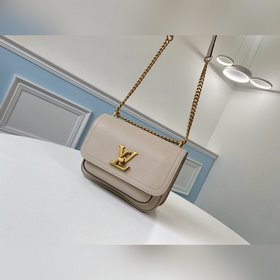 LV Модель： M57072 Серо-коричневая сумка Lockme Chain Small Изгот