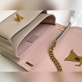 LV Модель： M57072 Серо-коричневая сумка Lockme Chain Small Изгот
