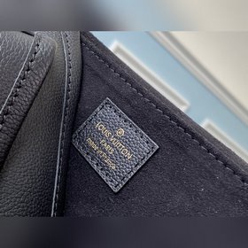 LV Модель： M57073 Черная сумка Lockme Chain Small Изготовлена из