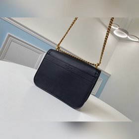 LV Модель： M57073 Черная сумка Lockme Chain Small Изготовлена из