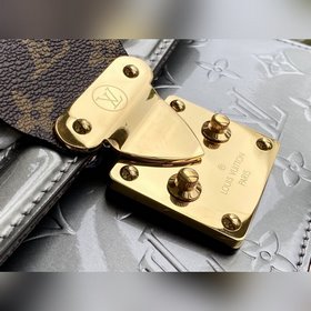 LV Артикул： M90566  Сумка Wynwood на цепочке Изготовлена из кож
