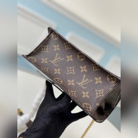 LV Артикул： M90566  Сумка Wynwood на цепочке Изготовлена из кож