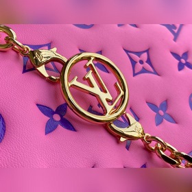 LV Артикул： M80745 Pochette Coussin Сумка на цепочке Мягкая текс