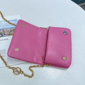 LV Артикул： M80745 Pochette Coussin Сумка на цепочке Мягкая текс