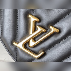LV Артикул： M58552NEW WAVE Сумка на цепочке с V-образной стежкой