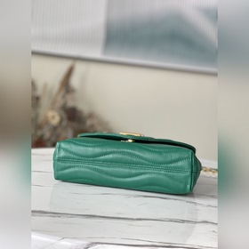 LV Модель： M58664 NEW WAVE Сумка на цепочке с V-образной стежкой