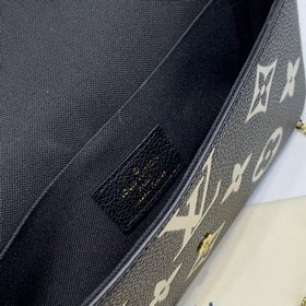 LV Артикул： M69977  Pochette Félicie сумка на цепочке Сумка из 