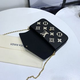 LV Артикул： M69977  Pochette Félicie сумка на цепочке Сумка из 