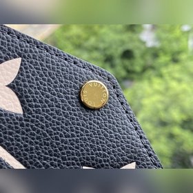LV Артикул： M69977  Pochette Félicie сумка на цепочке Сумка из 