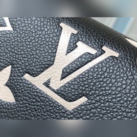 LV Артикул： M69977  Pochette Félicie сумка на цепочке Сумка из 