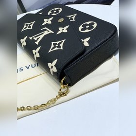 LV Артикул： M69977  Pochette Félicie сумка на цепочке Сумка из 