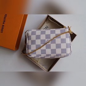LV MINI POCHETTE ACCESSORIES Маленькая сумка Модель N58009  Эта