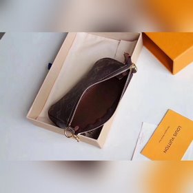 LV MINI POCHETTE ACCESSORIES Маленькая сумка Модель N58009 Эта 