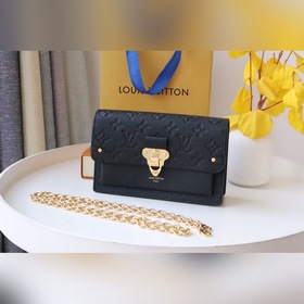 LV Сумка с цепочкой Модель： M67841 Полностью из кожи с тиснением