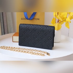 LV Сумка с цепочкой Модель： M67841 Полностью из кожи с тиснением