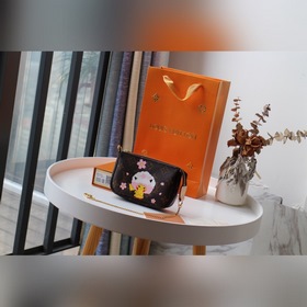 LV Мини-сумочка для аксессуаров Артикул： M58009 Пикачу Независи