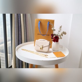 LV 【Цепочка для сумки】 Артикул m81390 Тиснение Сумка на цепочке