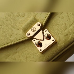 LV 【Сумка на цепочке】 Артикул： m81390 Сумка с тиснением и цепочк