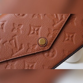 LV Сумка с цепочкой Артикул： m68697  Сумка на цепочке из кожи 