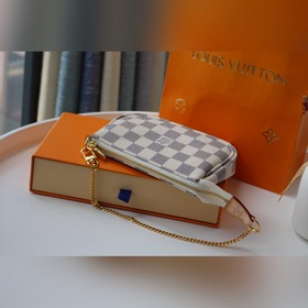 LV сумка для маджонга Артикул： M58009 Эта сумка для аксессуаров