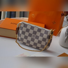 LV сумка для маджонга Артикул： M58009 Эта сумка для аксессуаров