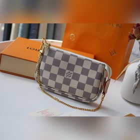 LV сумка для маджонга Артикул： M58009 Эта сумка для аксессуаров