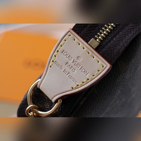 LV Маджонг сумка Артикул： M58009 Эта сумка для аксессуаров закры