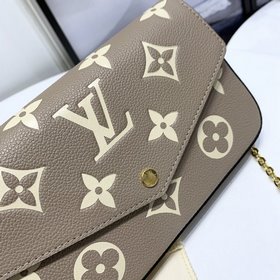 LV Артикул： M69977  Pochette Félicie сумка на цепочке С сумкой и