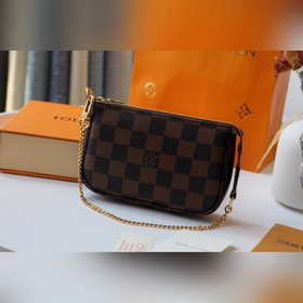 LV Модель M58009 Маленькая сумка на цепочке Эта сумка-аксессуар