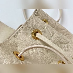 LV Модель M45397 Кремовый белый Маленькая сумка через плечо Изго
